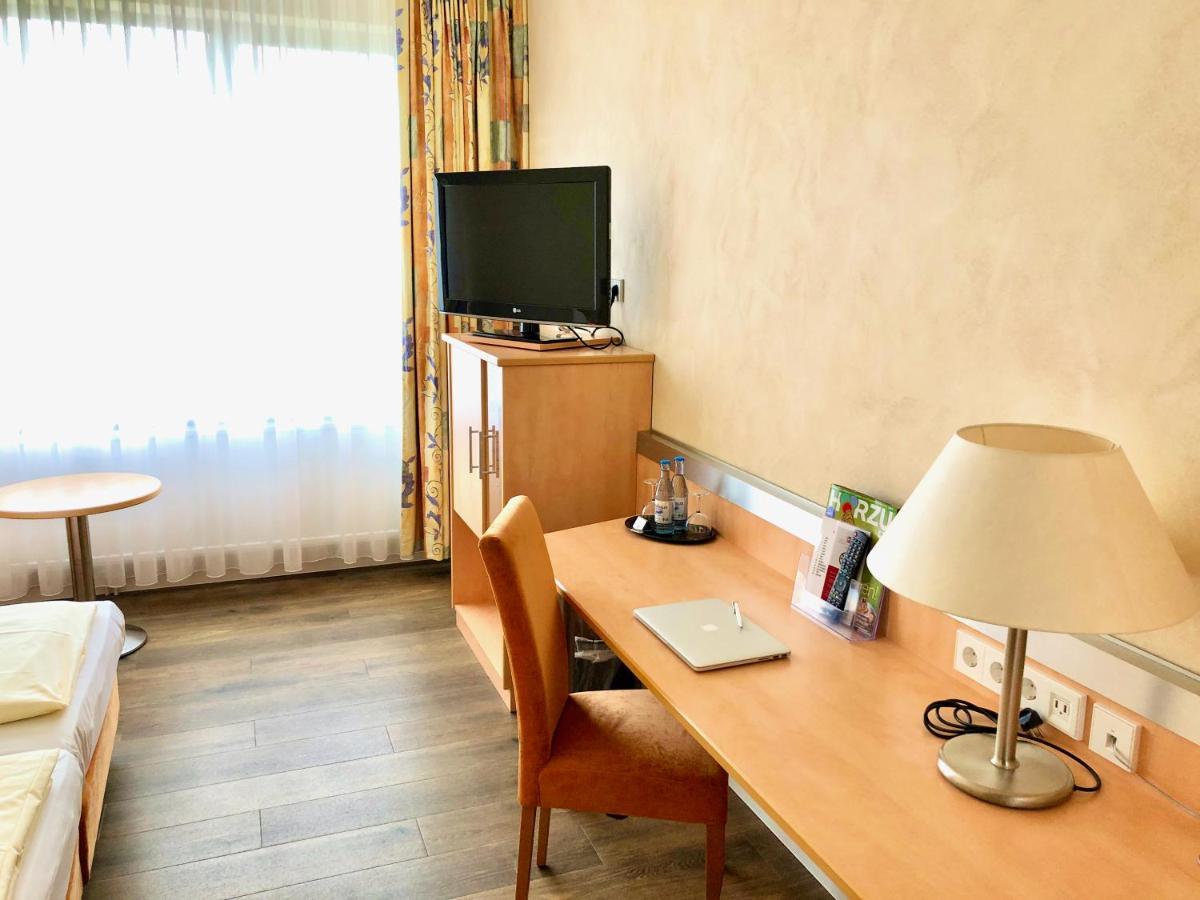 Hotel Central 프랑켄탈 외부 사진